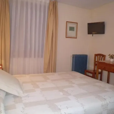 Llacs De Cardos Hotell *