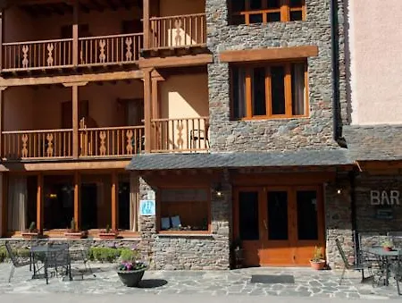 Llacs De Cardos Hotell Tavascan