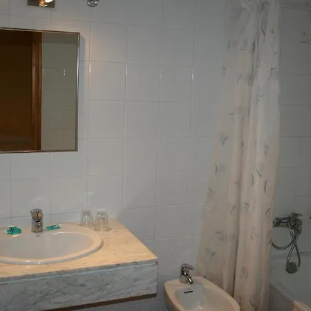 Llacs De Cardos Hotell *